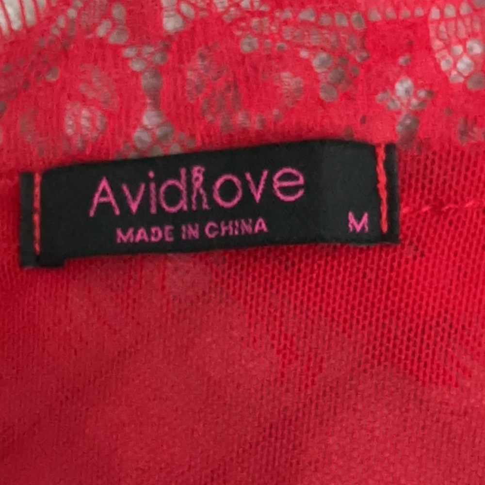 Avidlove Lace Robe With Matching Thong - Picture 6 of 7